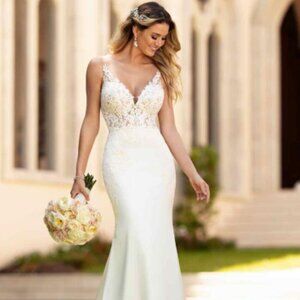 Stella York Ivory Lace Bodice Fitted Wedding Gown